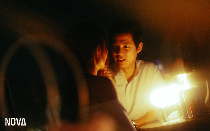 Couple on a date at Nova Bar.